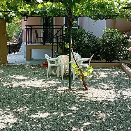 شقة فندقية La Vigna By The Sea 3*
